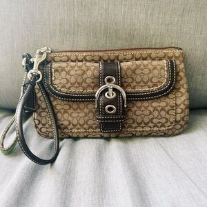 ✨Y2K COACH Signature Collection Woven Jacquard Fabric and Brown Leather Wristlet